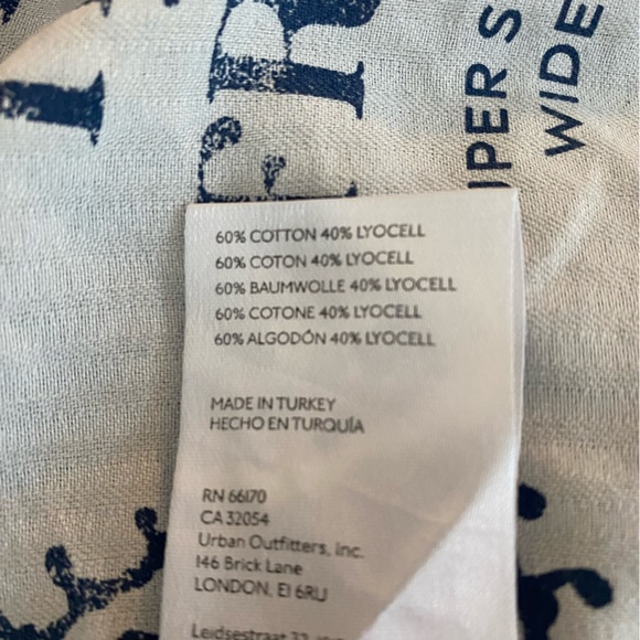 We The Free Super Sweeper Wide Leg denim jeans. Hard to find. Size Large - Picture 8 of 10